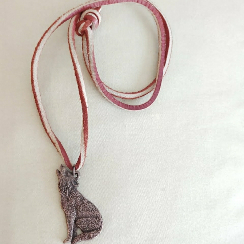 Hand Crafted Copper Wolf Pendant Necklace / 2" Howling Wolf Figure Necklace - Picture 5 of 11